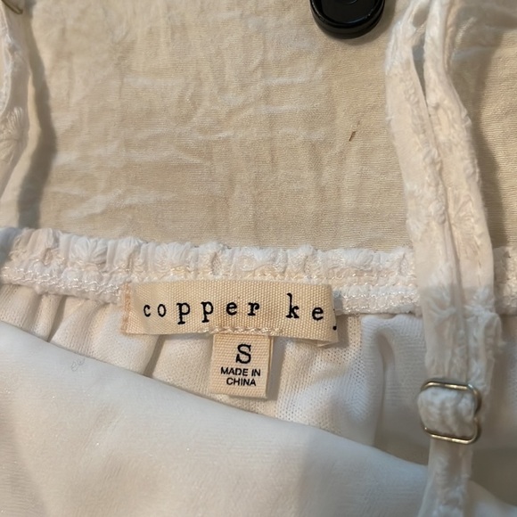 126. Copper Key Eyelet Lace Dress in White, Size Small - Picture 11 of 16